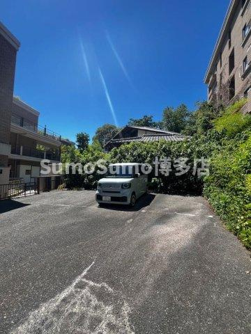 エイトバレー浄水の駐車場