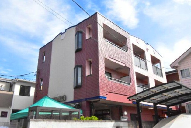 越谷市赤山町１丁目の賃貸マンションの外観