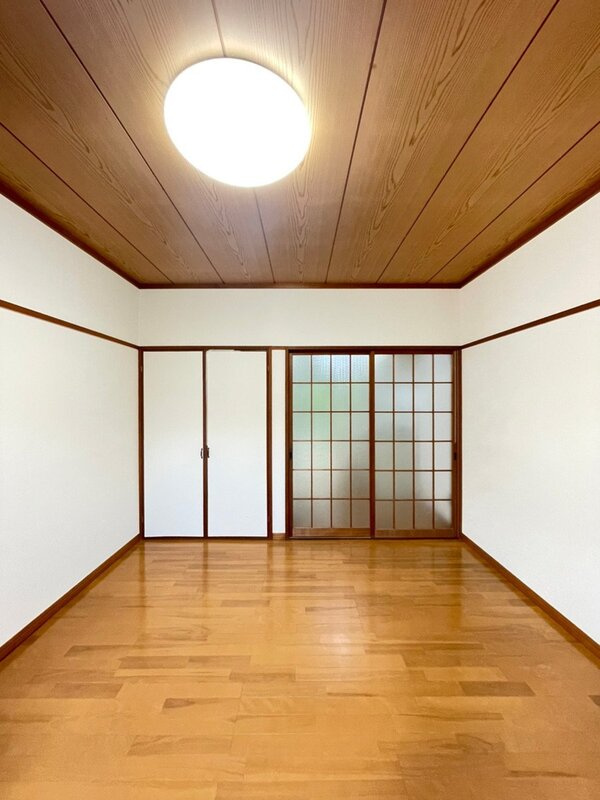 星ヶ丘ハイツの洋室