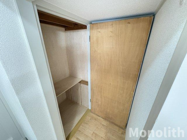 鶴山台18号棟の収納