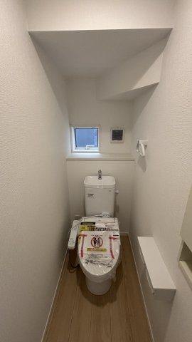 手城町3丁目　2/2のトイレ