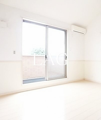 【居間・リビング】 | リュミエール | 洋室のお部屋です。