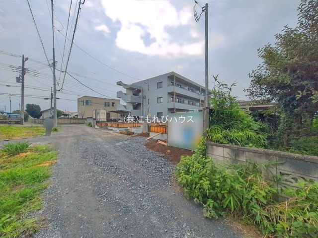鴻巣市大間　新築一戸建て　2区画　02の前面道路含む現地写真|撮影：'26/07/17