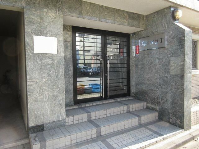 ブルーハイツＴのエントランス