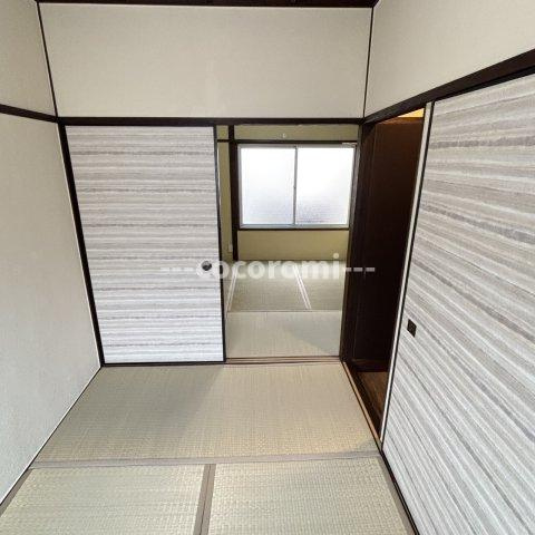 枚方市東牧野町貸家の和室