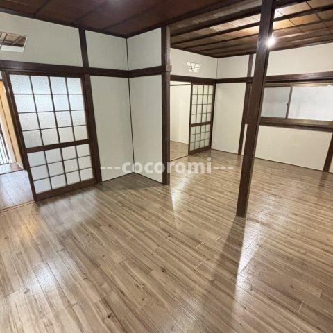 枚方市東牧野町貸家のエントランス
