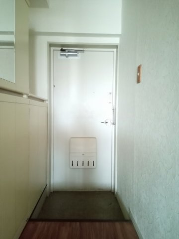エクセレンス狛江の玄関