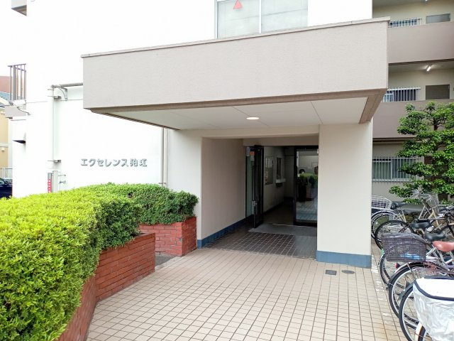 エクセレンス狛江のエントランス
