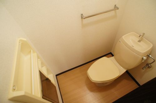 ヴィラライラックのトイレ|※ほかの部屋の写真です