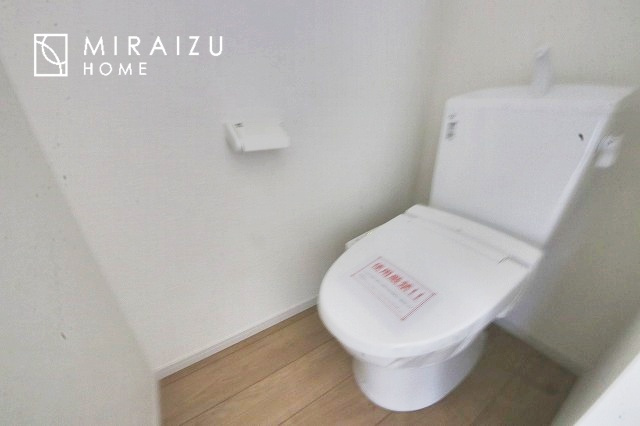 【トイレ】 | おしり洗浄、ビデ洗浄、暖房便座の機能を標準装備。トイレットペーパーの無駄遣いを防ぎ、肌を傷つける心配がありません♪