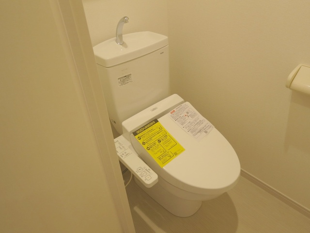 リブリ・プラムフィールドのトイレ|温水洗浄便座完備のトイレです♪