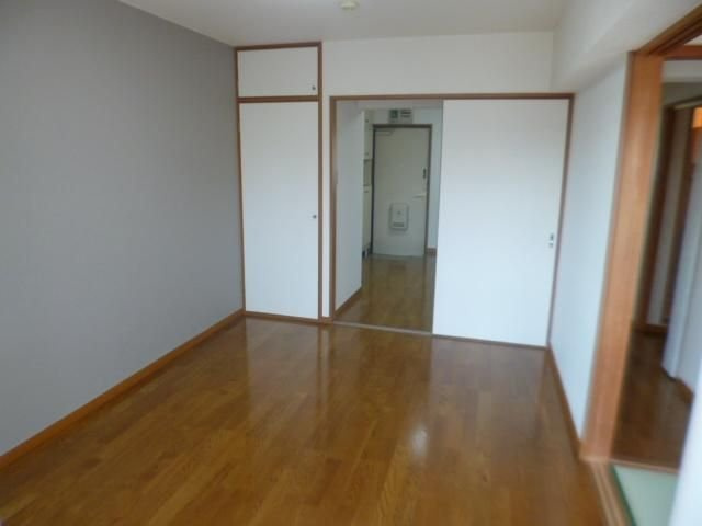 小金井市本町４丁目の賃貸マンションの居間・リビング