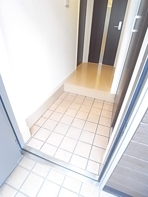 フォレストメゾン門戸の玄関
