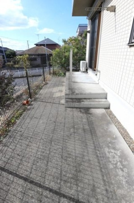 【駐車場】 | さくら Ⅱ | 専用テラス