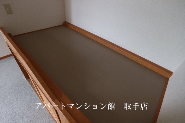レオパレス湖北の寝室
