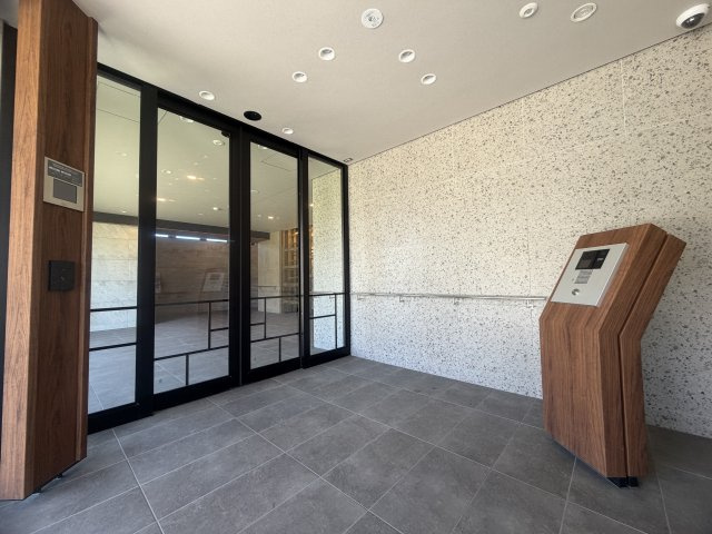 アルファスマート明石東野町のエントランス
