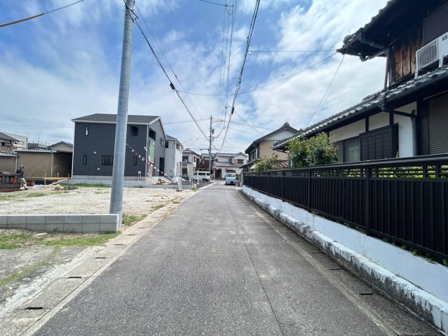 ハートフルタウン　一宮市開明杁西郭　全４区画分譲の前面道路含む現地写真|「現地（2026年8月4日）撮影」　　
■前面道路　
■ヤマダ不動産　株式会社リライフ