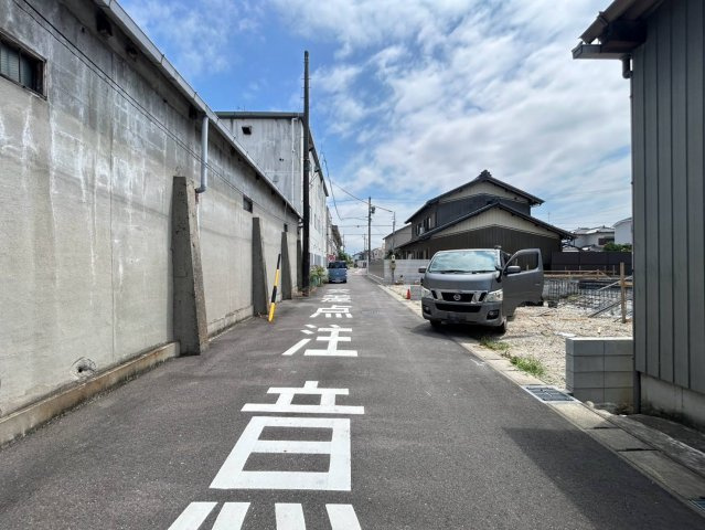 ハートフルタウン　一宮市開明杁西郭　全４区画分譲の前面道路含む現地写真|「現地（2026年8月4日）撮影」　　
■前面道路　
■ヤマダ不動産　株式会社リライフ