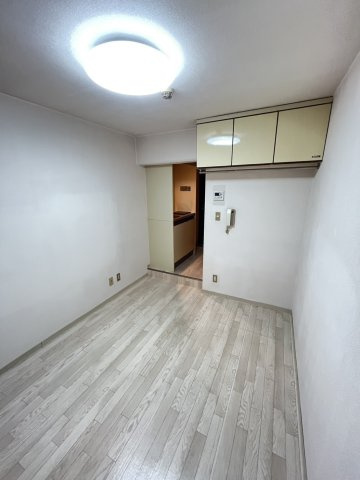 【寝室】