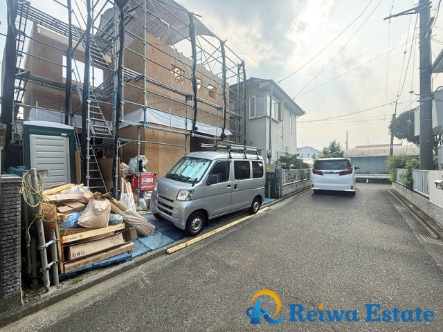 新築戸建　茅ヶ崎市萩園の前面道路含む現地写真