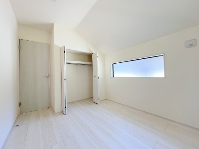 福生市福生　新築戸建全3棟の洋室|【洋室1】収納スペース