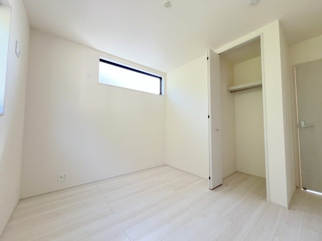 福生市福生　新築戸建全3棟の洋室|【洋室2】収納スペース