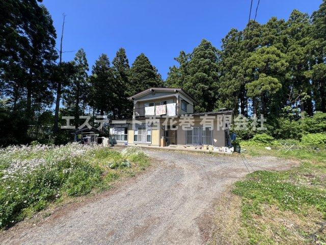 花巻市狼沢第4地割　土地建物の庭