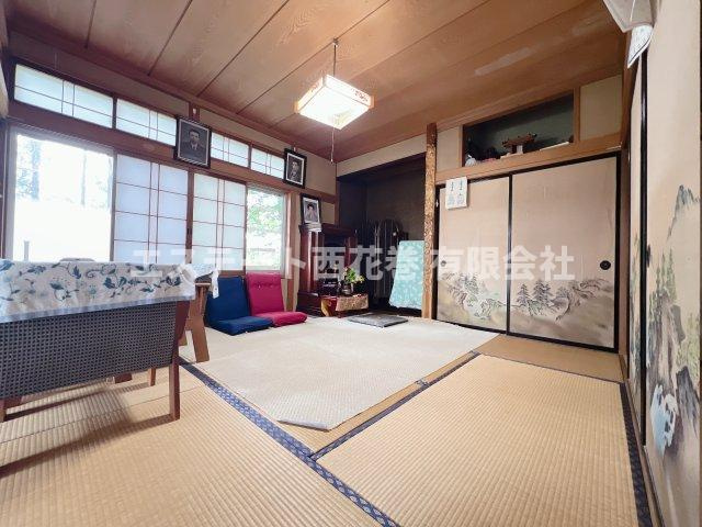 花巻市狼沢第4地割　土地建物の和室