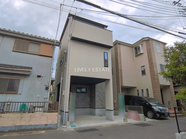 草加市谷塚町 新築分譲住宅の外観