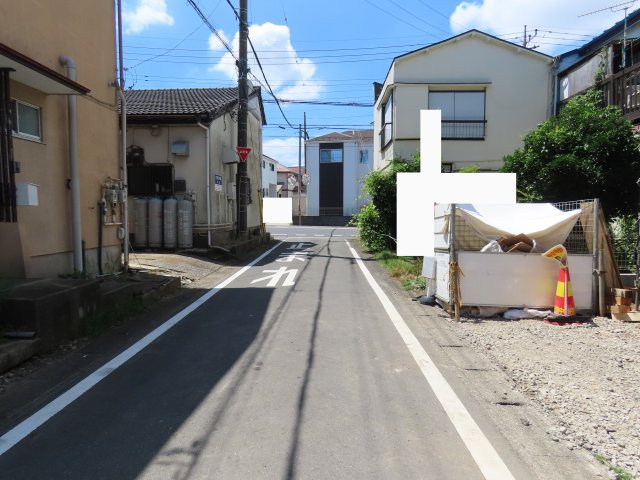 鶴ヶ島市鶴ヶ丘新築戸建の前面道路含む現地写真