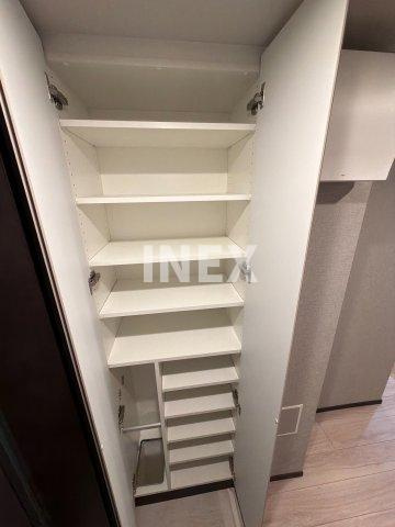 横浜市西区宮崎町の賃貸マンションの収納