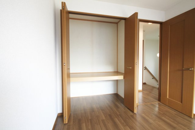 堀古タウンハウス　B棟の収納|※同建物の類似写真となります。