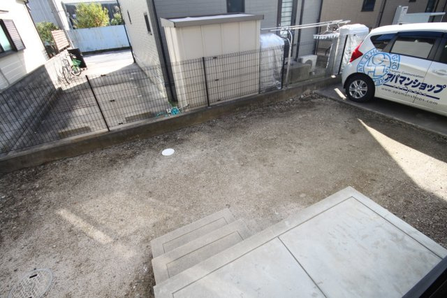 堀古タウンハウス　B棟の庭|※同建物の類似写真となります。
