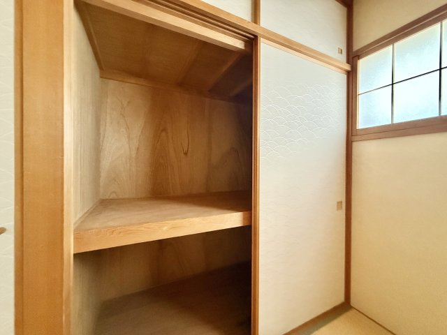 西区歌里町戸建の収納
