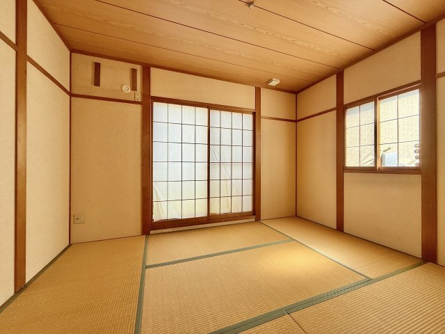 西区歌里町戸建の和室