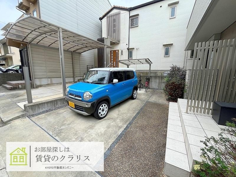 メゾンN 京都三十三間堂の駐車場