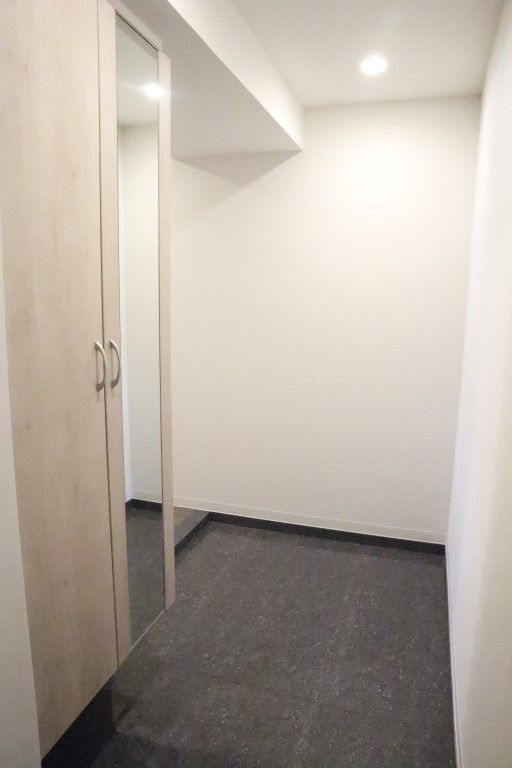 VOLGA BLDG アドグリシーヌ 竜泉の玄関