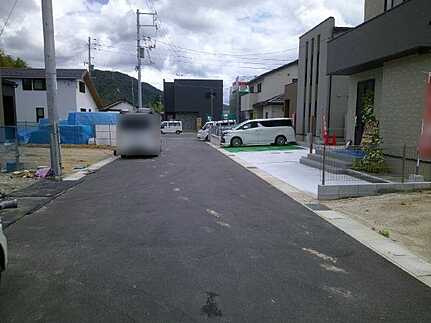 安芸郡熊野町川角２丁目の前面道路含む現地写真