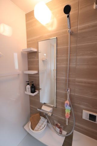 《仲介手数料無料》中央区円阿弥７丁目2-13新築一戸建てグランパティオの浴室