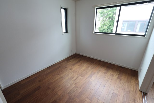 《仲介手数料無料》中央区円阿弥７丁目2-13新築一戸建てグランパティオの洋室|3階 5.3帖