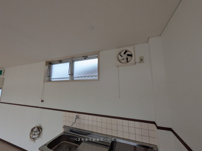 【その他】 | 久里店舗 | 排煙窓
20260703_久里店舗C号室_撮影