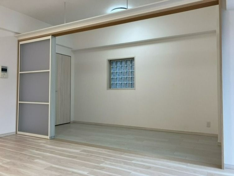 プレジオ本町の洋室