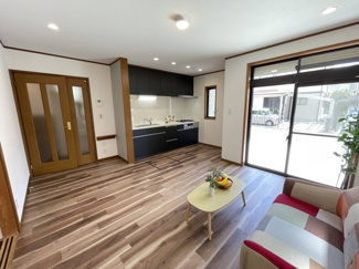 【居間・リビング】 | 車庫入れ楽々♪川西市鴬台のリフォーム済の中古戸建！