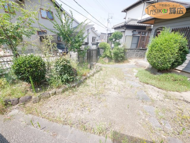 高砂市荒井町小松原4丁目　中古戸建の庭