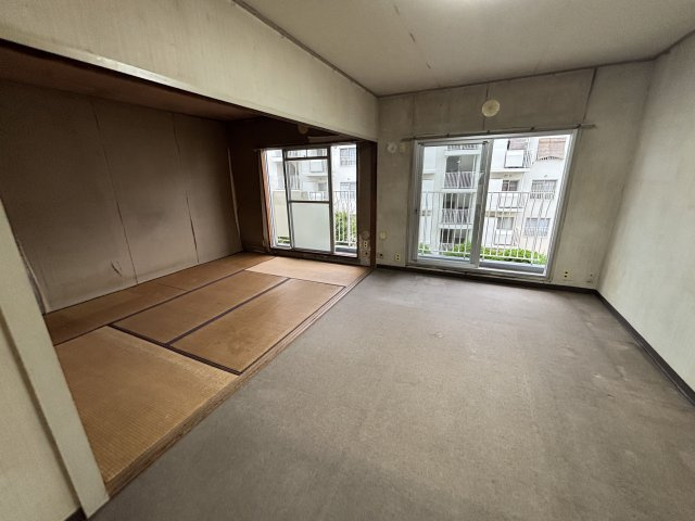 【居間・リビング】