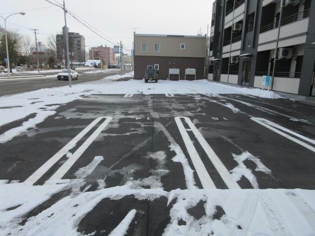 TIADの駐車場