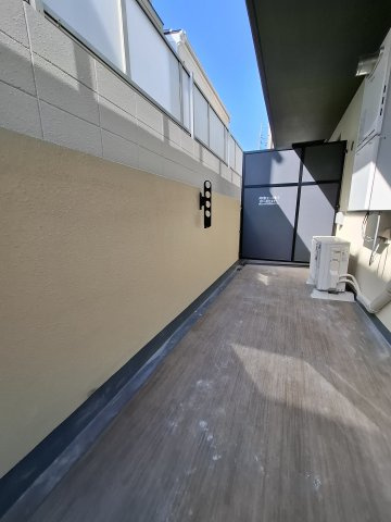 ブリージェ夙川南郷のバルコニー