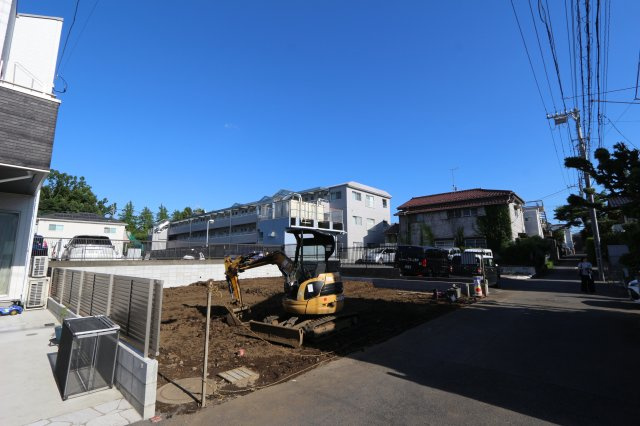 【Heartfull Town】小平上水南町２丁目の外観|セカンドカーや来客用にうれしい2台分のカースペース有り。
※車種による制限有
