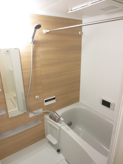 【浴室】 | ウエスト ヴィレッジⅡ A棟 | Ａ107 換気乾燥機付きバスルーム