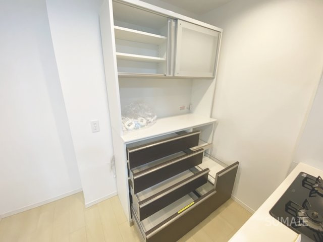 ポレスター大宮桜木町の収納|キッチンの食器棚！